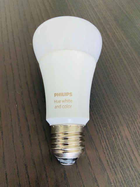 【Philips Hue レビュー】スマート電球のおすすめ サイズや使い方も | スカバズ